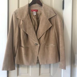 Anne Klein 1x Suede Tan 🧥